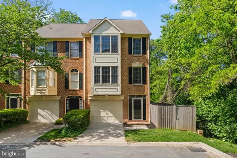 9815 Tiffany Hill Ct #68, Bethesda, MD 20814