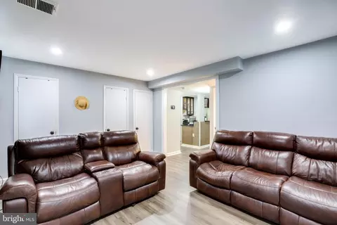 Entry Way - 3382 Hewitt Ave #102, Silver Spring, MD 20906 photo 1 of 2