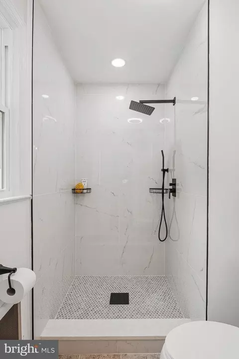 Bath - 206 Shaw Ave, Silver Spring, MD 20904 photo 3 of 11