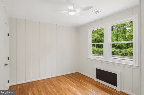Bedroom - 206 Shaw Ave, Silver Spring, MD 20904 photo 8 of 10