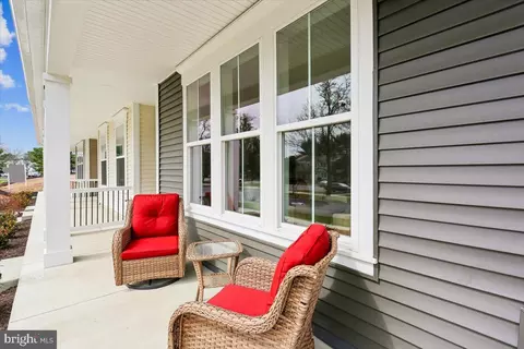 Exterior - 104 Allen Ln, Poolesville, MD 20837 photo 6 of 9
