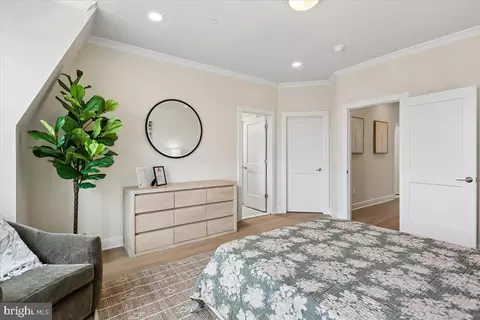 Bedroom - 104 Allen Ln, Poolesville, MD 20837 photo 4 of 8