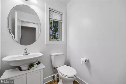 Entry Way - 3410 Snow Cloud Ln, Silver Spring, MD 20904 photo 3 of 10