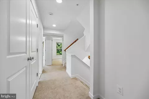 Entry Way - 3410 Snow Cloud Ln, Silver Spring, MD 20904 photo 4 of 10