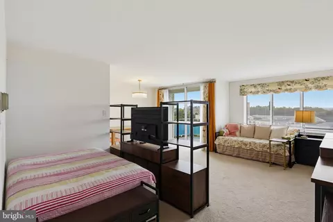 10201 Grosvenor Pl #1412, Rockville, MD 20852