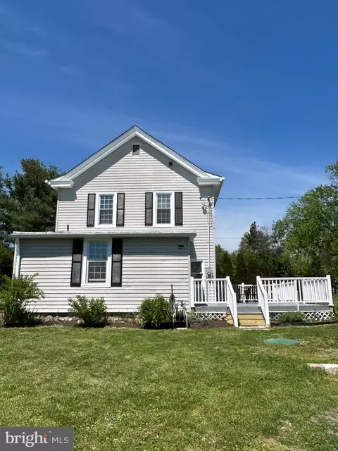 22165 Big Woods Rd, Dickerson, MD 20842