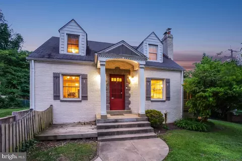 517 Ethan Allen Ave, Takoma Park, MD 20912