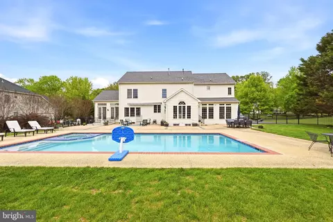 Exterior - 509 Firestone Dr, Ashton, MD 20861 photo 4 of 12