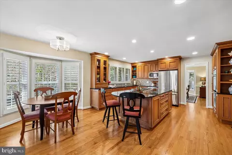 Kitchen - 14304 Shoreham Dr, Silver Spring, MD 20905 photo 4 of 7