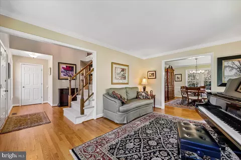 Entry Way - 14304 Shoreham Dr, Silver Spring, MD 20905 photo 6 of 14