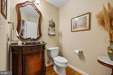 Entry Way - 14304 Shoreham Dr, Silver Spring, MD 20905 photo 8 of 14