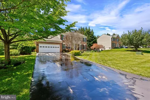 Exterior - 14304 Shoreham Dr, Silver Spring, MD 20905 photo 2 of 22