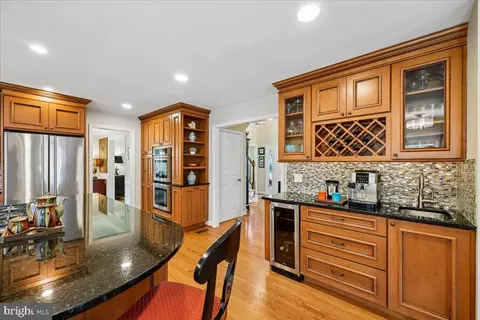 Kitchen - 14304 Shoreham Dr, Silver Spring, MD 20905 photo 5 of 7