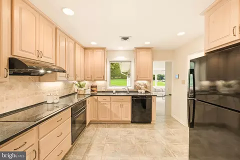 2508 Redmiles Dr, Silver Spring, MD 20905 photo 11
