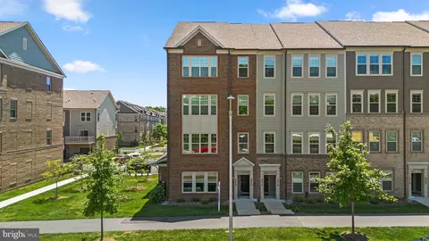 9610 Fields Rd #9610, Gaithersburg, MD 20878