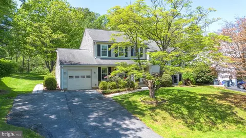 19320 Richwood Ct, Brookeville, MD 20833