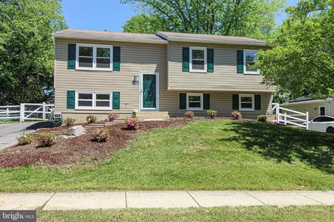 24201 Bush Hill Rd, Gaithersburg, MD 20882