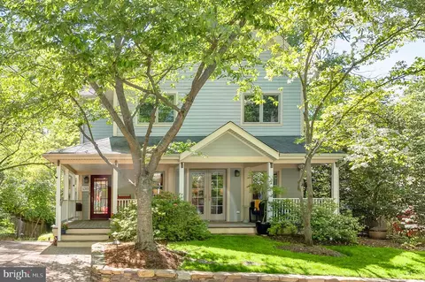130 Grant Ave, Takoma Park, MD 20912