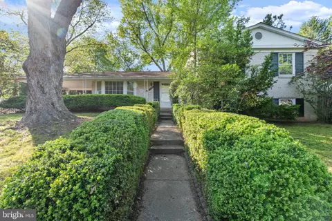 13100 Hathaway Dr, Silver Spring, MD 20906
