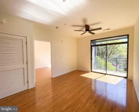 Living - 8005 13th St #310, Silver Spring, MD 20910 photo 2 of 2