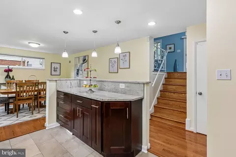 Entry Way - 11513 Lockhart Pl, Silver Spring, MD 20902 photo 1 of 2