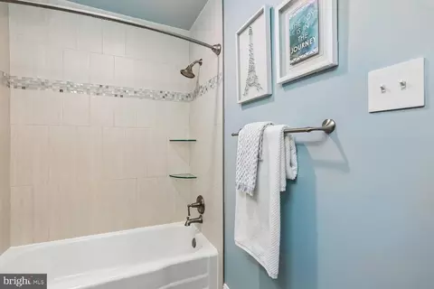 Bath - 11513 Lockhart Pl, Silver Spring, MD 20902 photo 2 of 3
