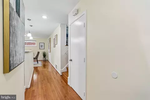 Entry Way - 11513 Lockhart Pl, Silver Spring, MD 20902 photo 2 of 2