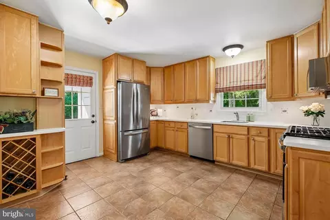 Kitchen - 1525 Arbor View Rd, Silver Spring, MD 20902 photo 1 of 4