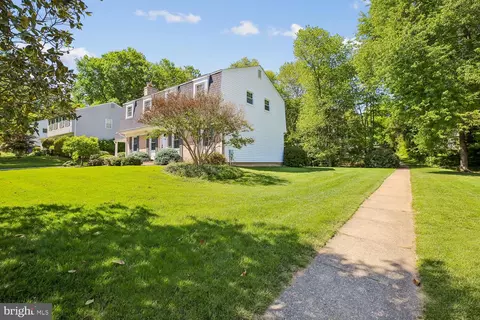 Exterior - 1525 Arbor View Rd, Silver Spring, MD 20902 photo 12 of 14