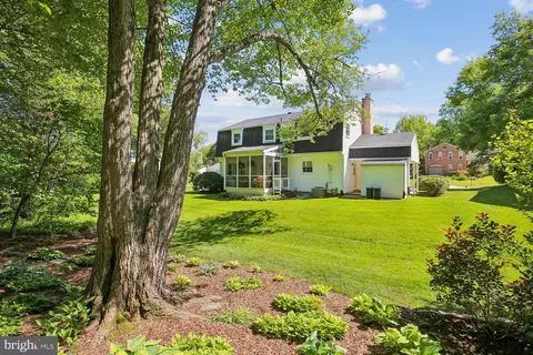 Exterior - 1525 Arbor View Rd, Silver Spring, MD 20902 photo 13 of 14