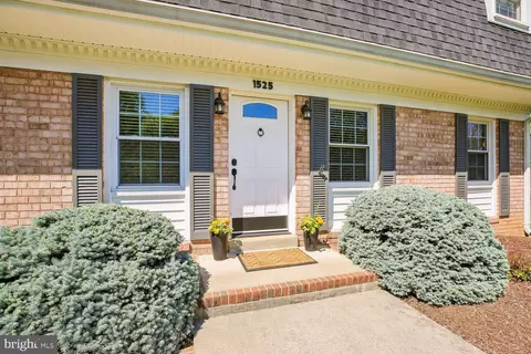 Exterior - 1525 Arbor View Rd, Silver Spring, MD 20902 photo 9 of 14
