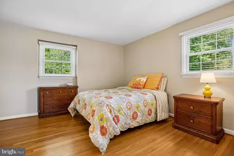 Bedroom - 1525 Arbor View Rd, Silver Spring, MD 20902 photo 2 of 10