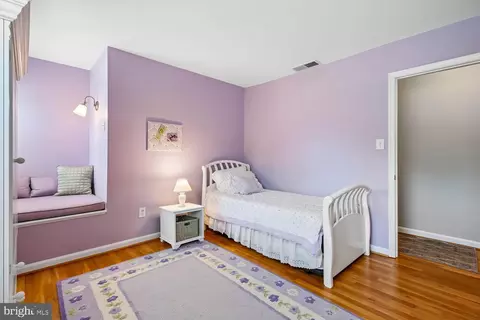 Bedroom - 1525 Arbor View Rd, Silver Spring, MD 20902 photo 7 of 10