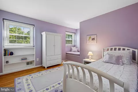 Bedroom - 1525 Arbor View Rd, Silver Spring, MD 20902 photo 6 of 10