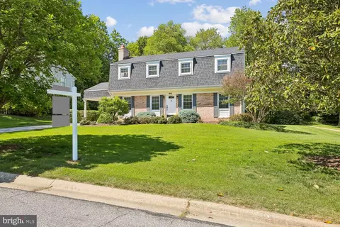 Exterior - 1525 Arbor View Rd, Silver Spring, MD 20902 photo 10 of 14