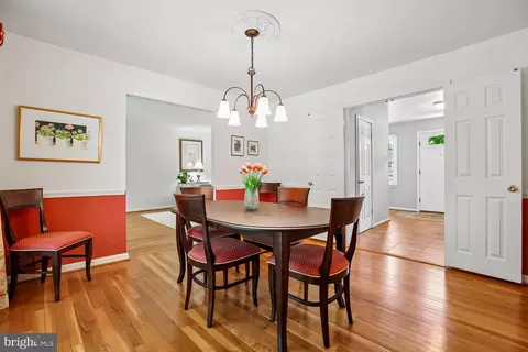 Dining - 1525 Arbor View Rd, Silver Spring, MD 20902 photo 3 of 4