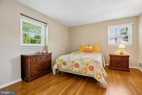 Bedroom - 1525 Arbor View Rd, Silver Spring, MD 20902 photo 3 of 10