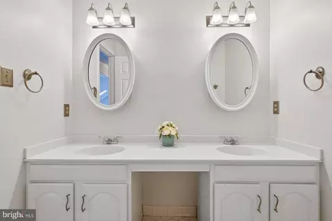 Bath - 2108 Merrifields Dr, Silver Spring, MD 20906 photo 6 of 7