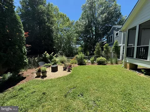 Exterior - 2108 Ross Rd, Silver Spring, MD 20910 photo 13 of 13
