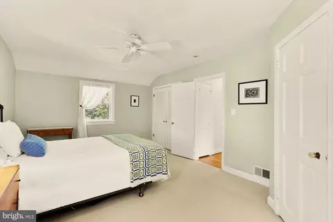 Bedroom - 2108 Ross Rd, Silver Spring, MD 20910 photo 3 of 7