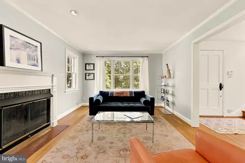 Living - 2108 Ross Rd, Silver Spring, MD 20910 photo 1 of 2