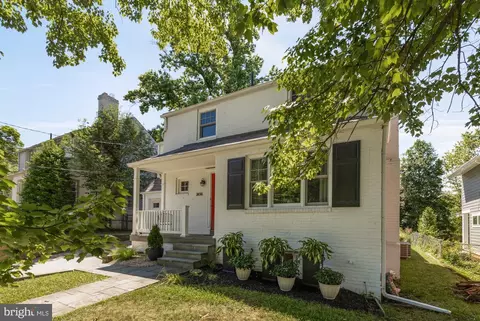 Exterior - 2108 Ross Rd, Silver Spring, MD 20910 photo 5 of 13