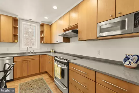 Kitchen - 2108 Ross Rd, Silver Spring, MD 20910 photo 3 of 5