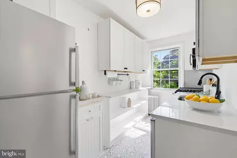 Kitchen - 2214 Colston Dr #201, Silver Spring, MD 20910 photo 3 of 4