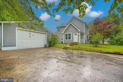 1200 Clagett Dr, Rockville, MD 20851