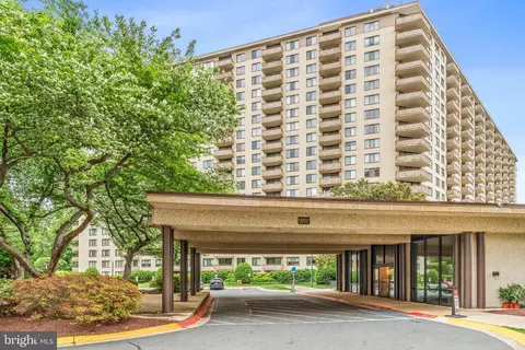 5225 Pooks Hill Rd #519N, Bethesda, MD 20814