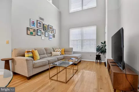 Living - 1201 E West Hwy #410, Silver Spring, MD 20910 photo 1 of 4