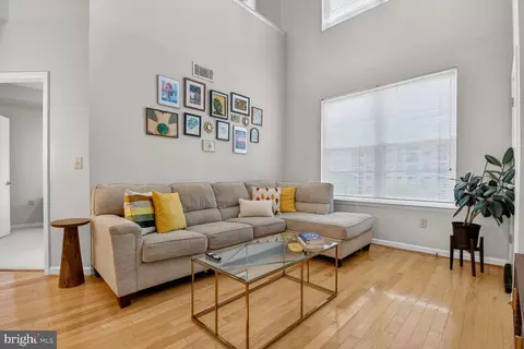 Living - 1201 E West Hwy #410, Silver Spring, MD 20910 photo 2 of 4