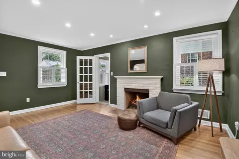 Living - 202 Baden St, Silver Spring, MD 20901 photo 2 of 2