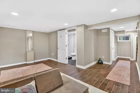 Entry Way - 202 Baden St, Silver Spring, MD 20901 photo 8 of 8